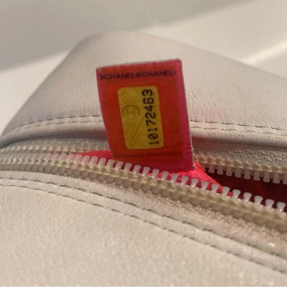 CHANEL mini Ligne Cambon Bowler bag - Picture 6 of 9